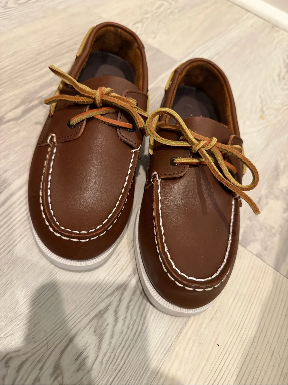 Sperry Authentic Original 2-Eye Leather Boat Shoe 4M